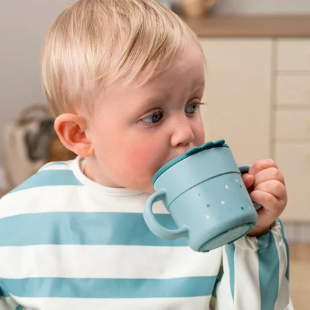 Done by Deer Tudkop, Happy dots, blue