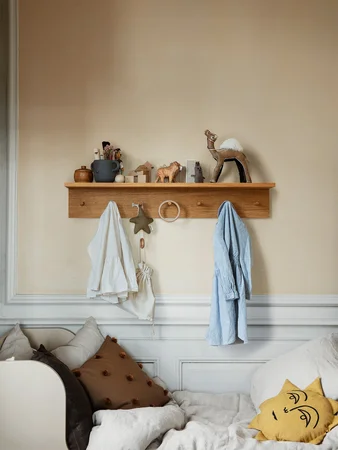 Ferm Living hylde med knager, large - Oak