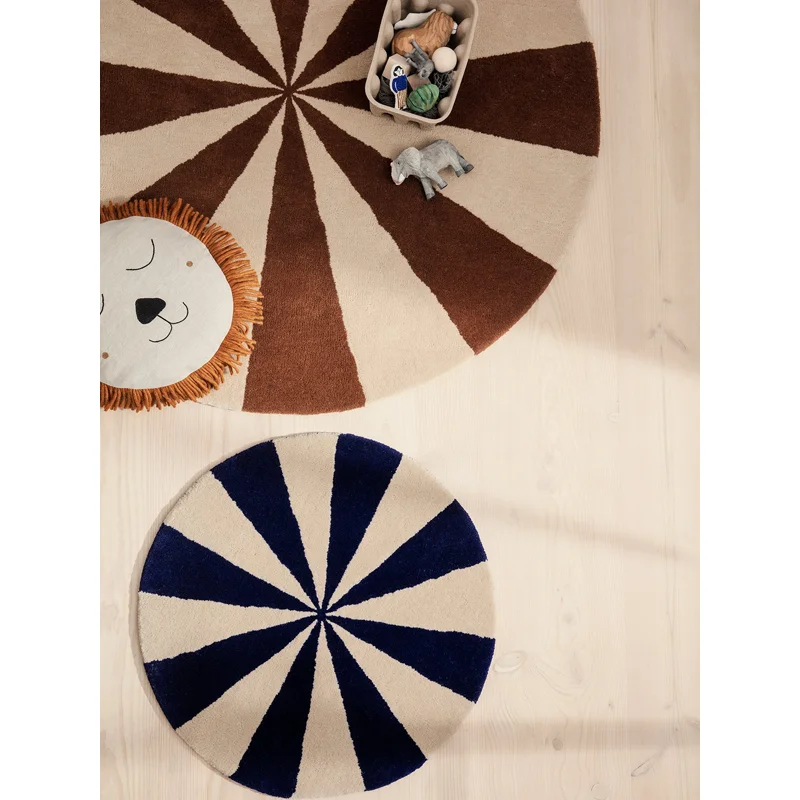 Ferm Living tufted tæppe Ø130 cm, Arch - Dark Brick/Off White