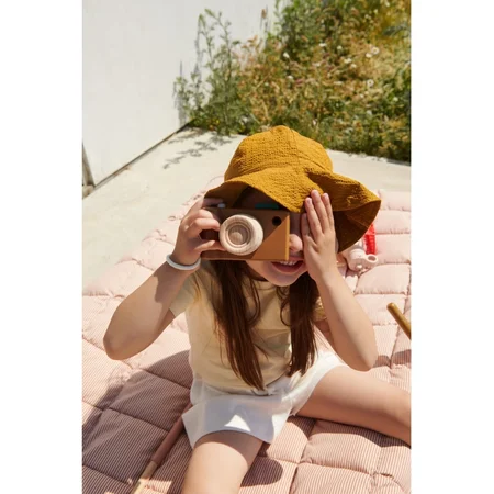 Liewood kamera i træ, Golden Caramel multi