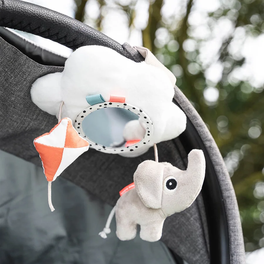 Done by Deer barnevognsuro