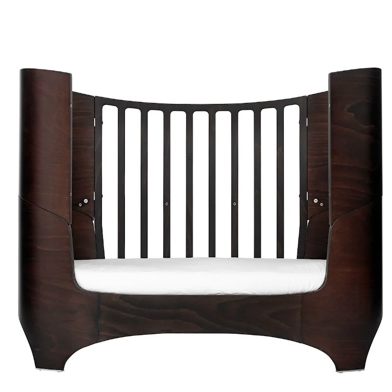 Leander Classic baby- og juniorseng, valnød