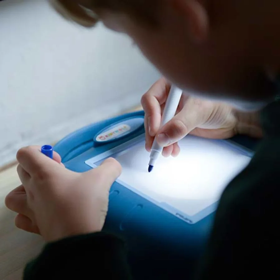 Kidywolf kuffert med tegneplade m.lys