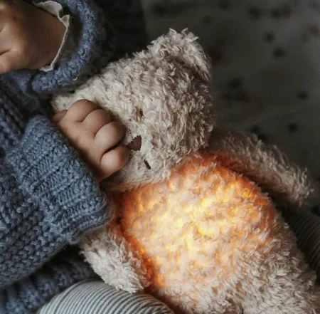 Moonie Organic Humming Bjørn med lampe, Sand