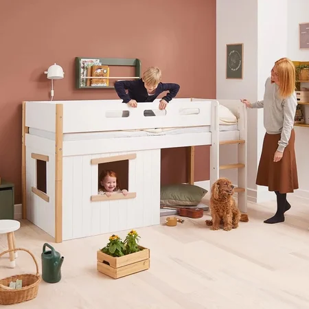 FLEXA Nor Halvhøj seng med lige stige & træhyttesengefronter, egetræsramme