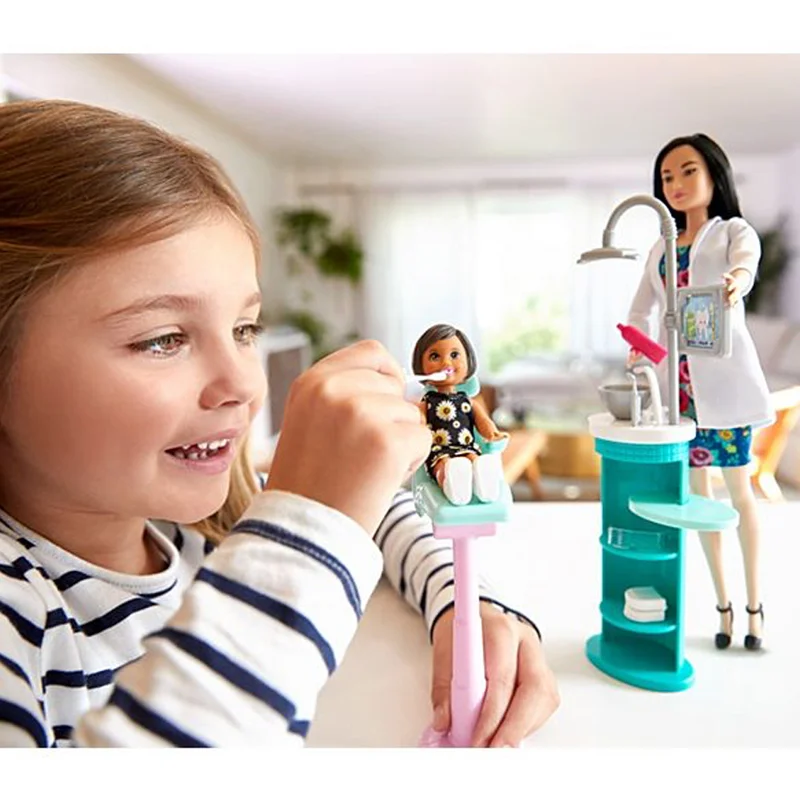 Barbie dukke, tandlæge - mørkt hår