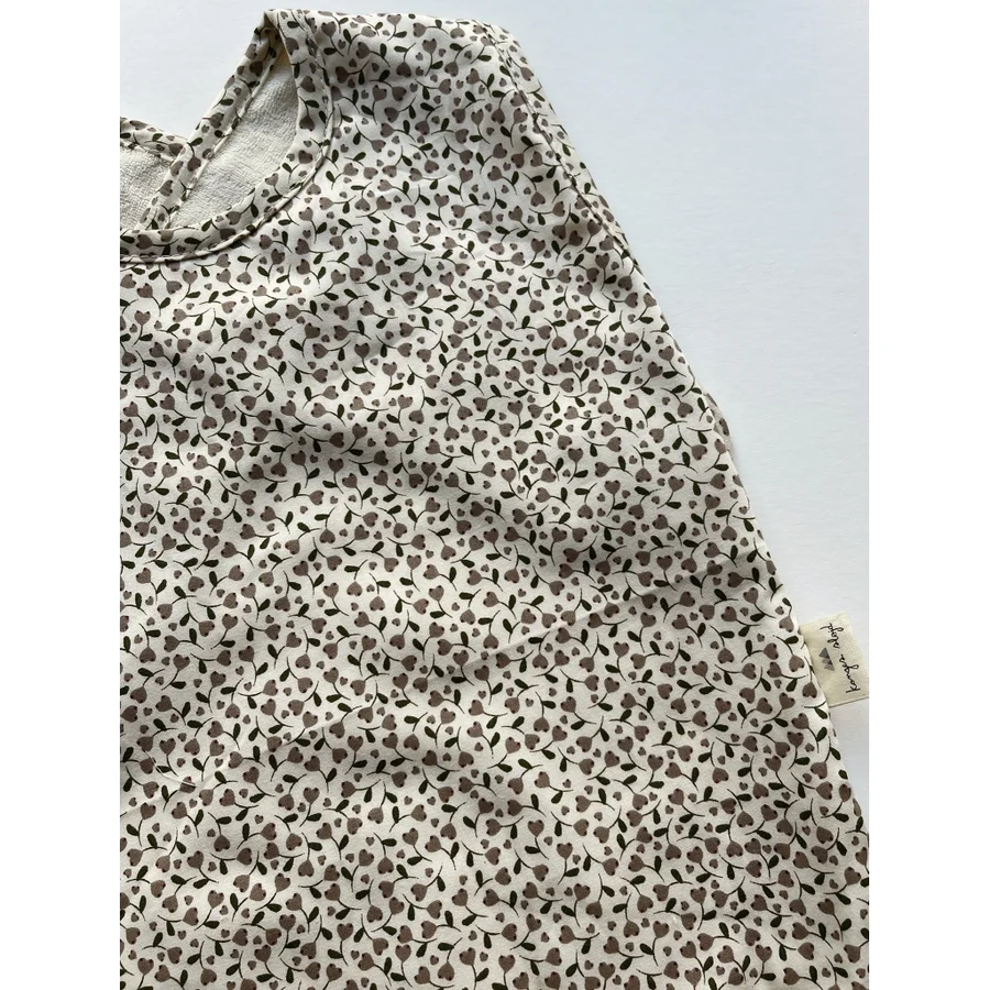 Konges Sløjd hagesmæk, Comea - Milk Tank