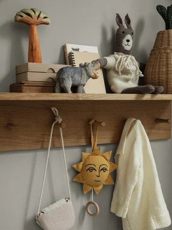 Ferm Living hylde med knager, medium - Oak