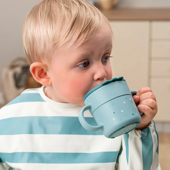 Done by Deer Tudkop, Happy dots, blue