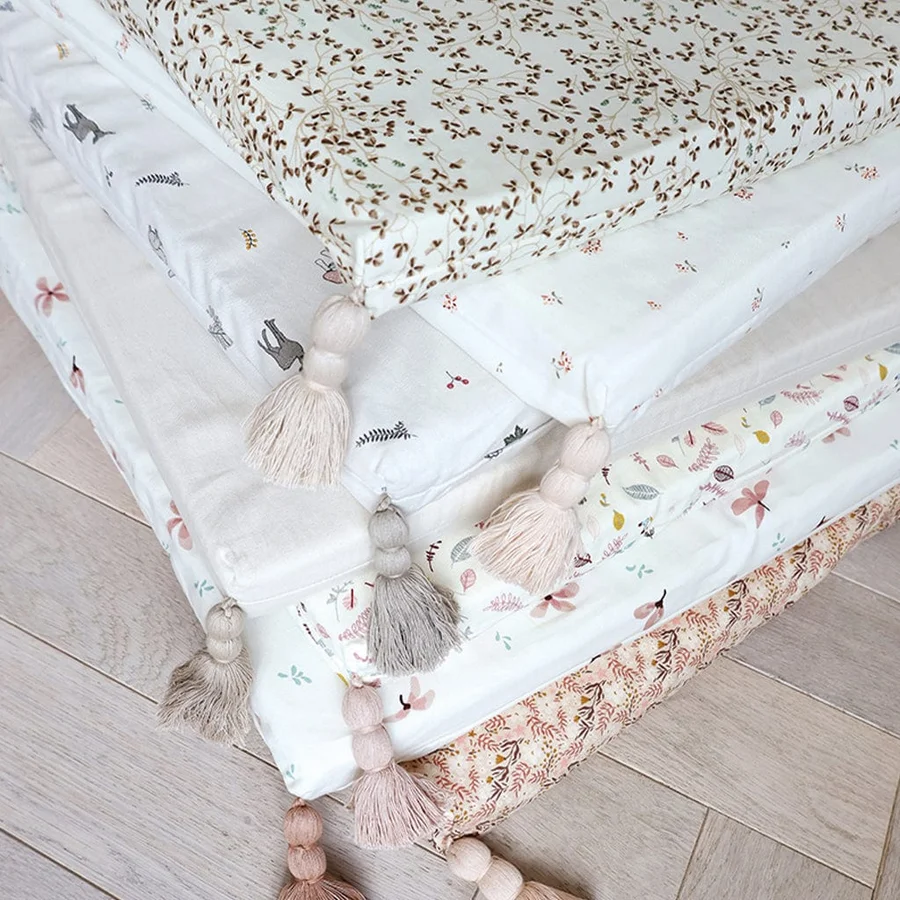 Cam Cam legemadras, Poppies