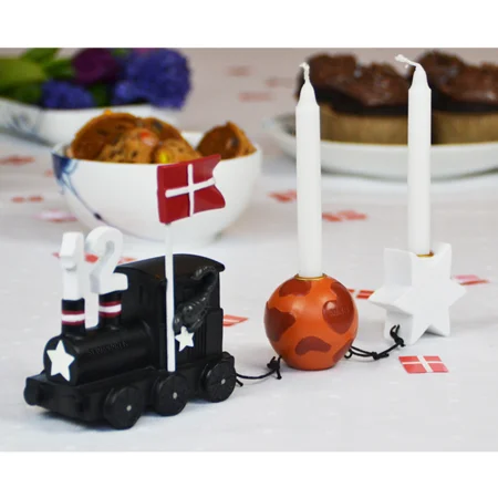 Kids by Friis fødselsdagstog med planet og stjerne, skorpionen