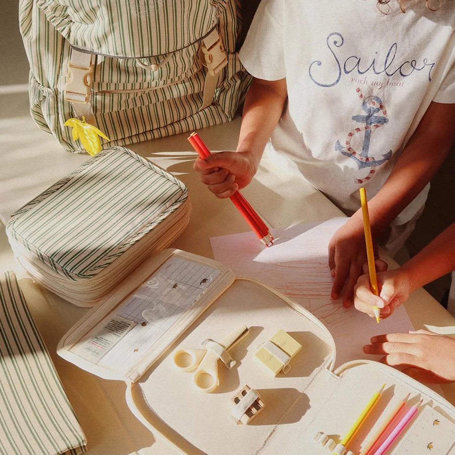 Konges Sløjd Clover Penalhus Mahogany Rose