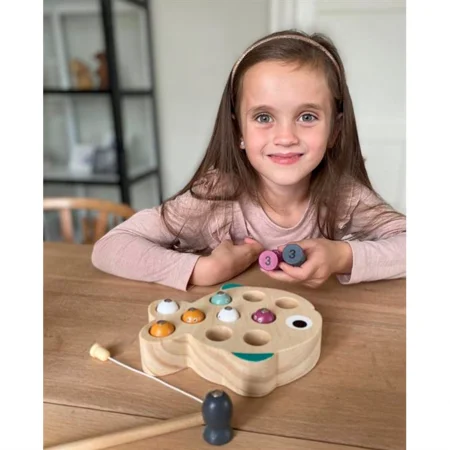 Fiskespil i 100% FSC træ med magnet og fiskestang