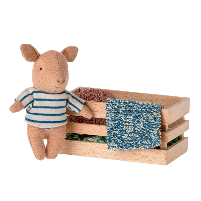 Maileg Schweinchen in der Holzkiste, Baby - Junge
