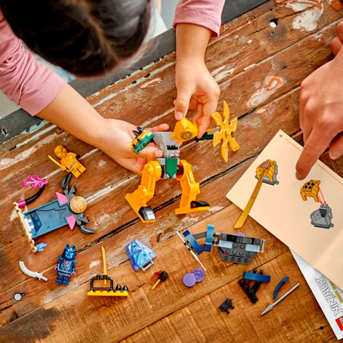 LEGO® NINJAGO, Arins Battle Mech