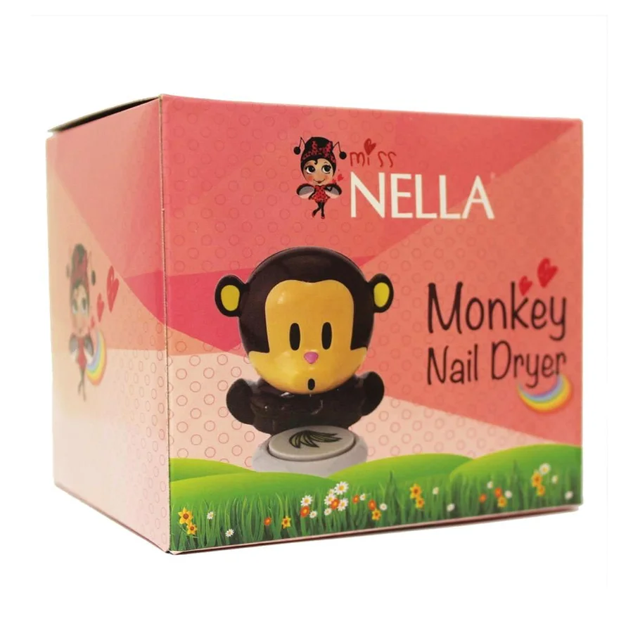 Miss Nella neglelak tørrer