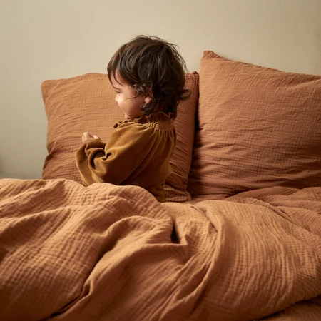 by KlipKlap muslin junior sengetøj, Camel brown