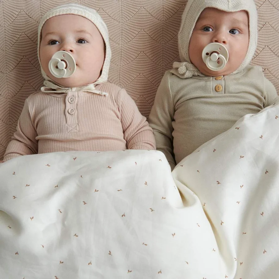 Cam Cam babysengetøj, Flowing Leaf