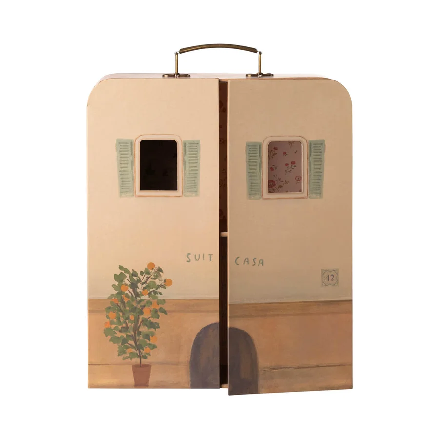  Maileg Kofferhaus, kleine Schwester und kleiner Bruder Maus