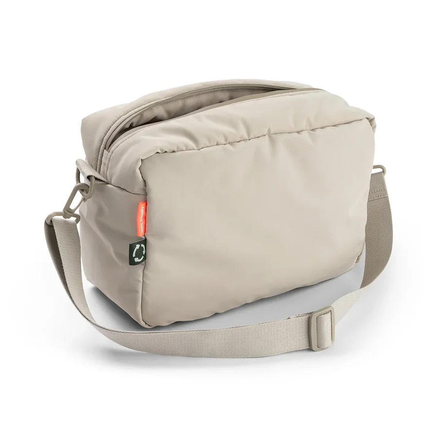 Done By Deer Quiltet Wickeltasche, Sand