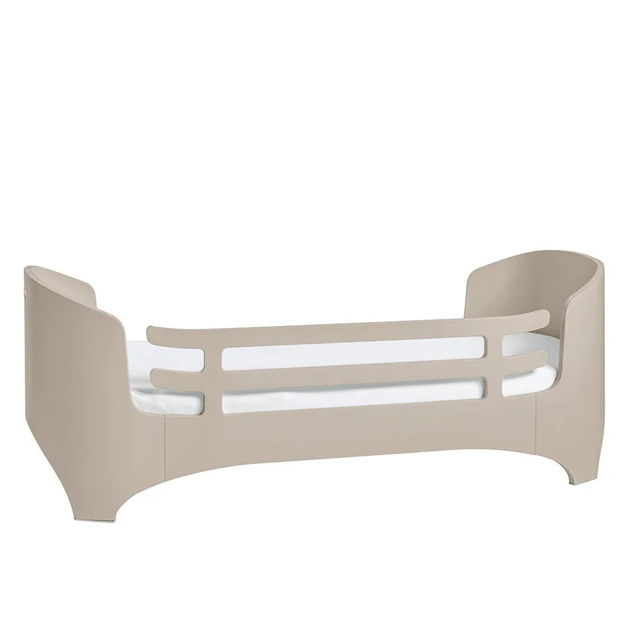 Leander Classic™ juniorseng, sengehest, cappuccino