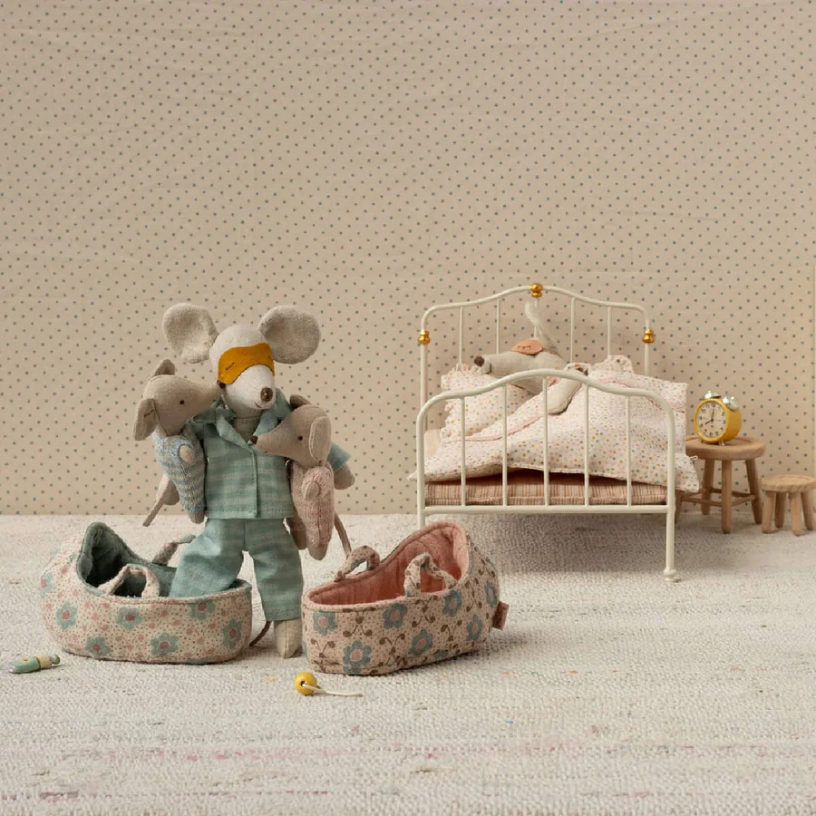 Maileg Babymaus in der Babytrage - Rose