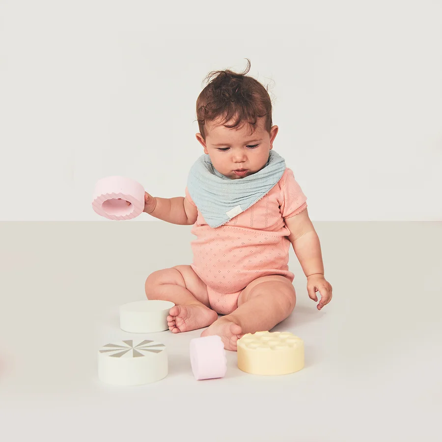 bObles sense stones, rose