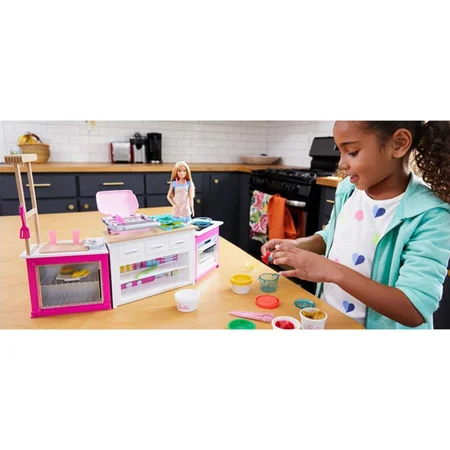 Barbies ultimative køkken inkl dukke