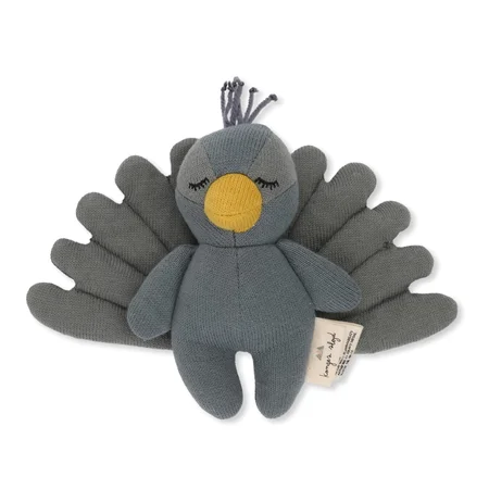 Konges Sløjd strikket bamse med rangle, påfugl