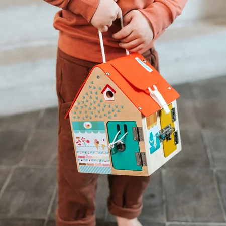 Lilliputiens åbn og luk Aktivitetshus