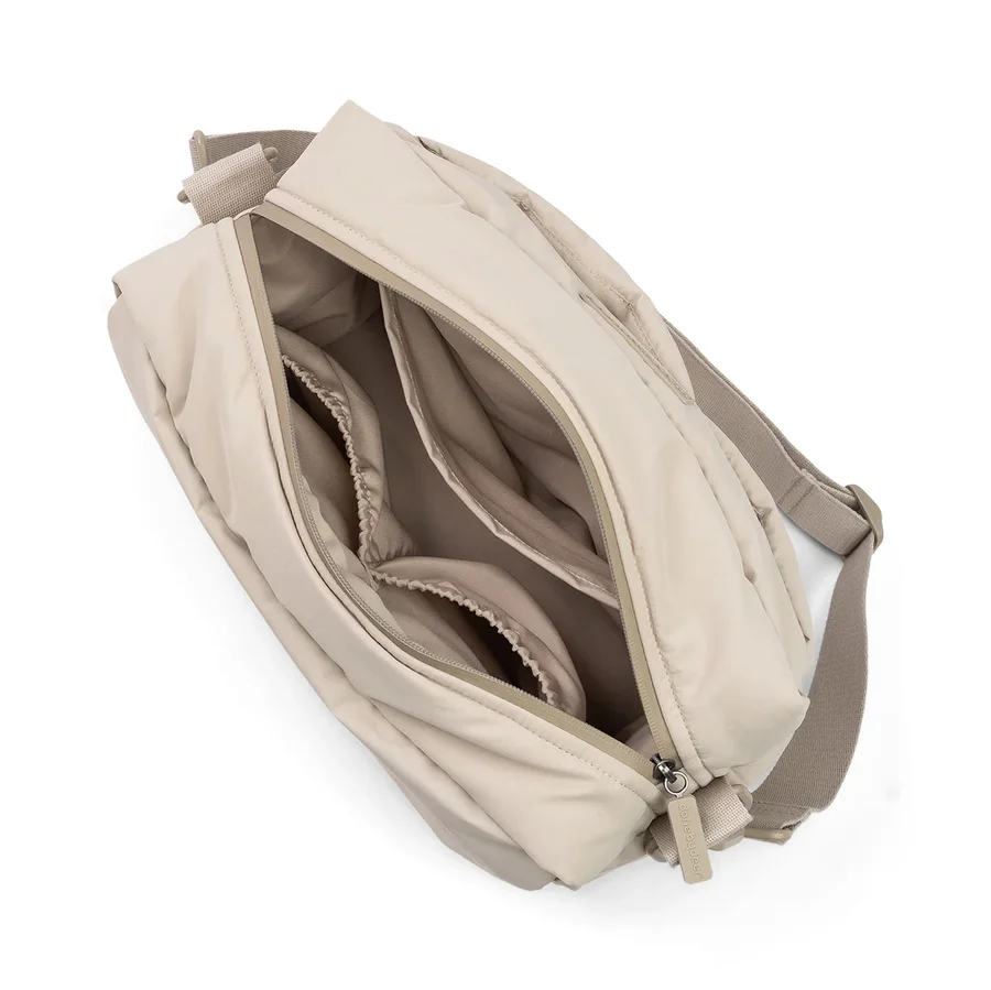 Done By Deer Quiltet Wickeltasche, Sand